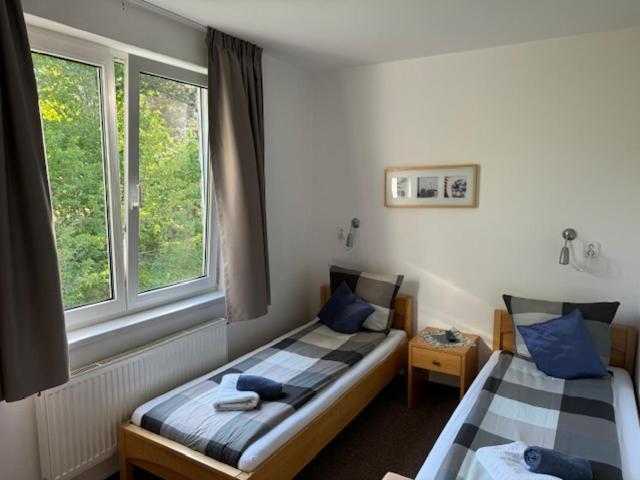 Standard Double or Twin Room with Garden View image 3