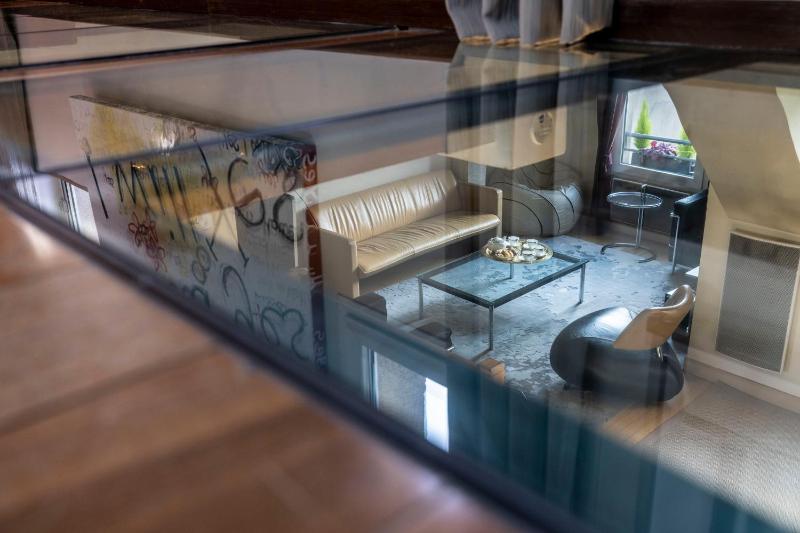 King Suite with Spa Bath image 3