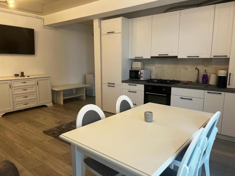 201 B1 ALMAR LUXURY RESIDENCE-Renting Apartments & Free Pool - image 9
