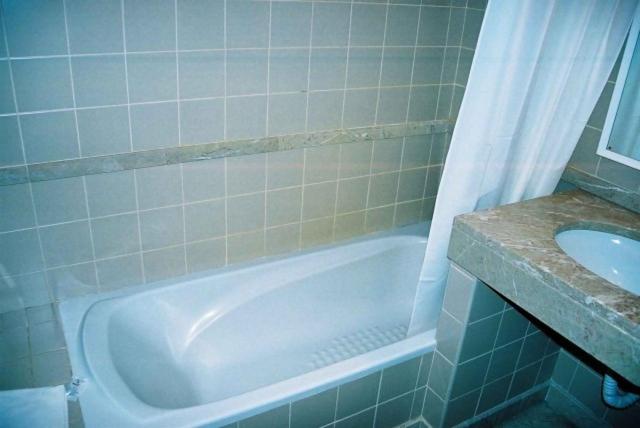 Single Room with Mountain View image 2