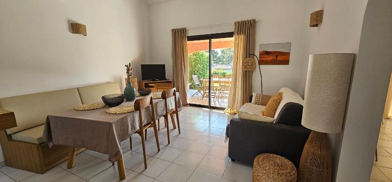 Two-Bedroom Villa with Air Conditioning image 4
