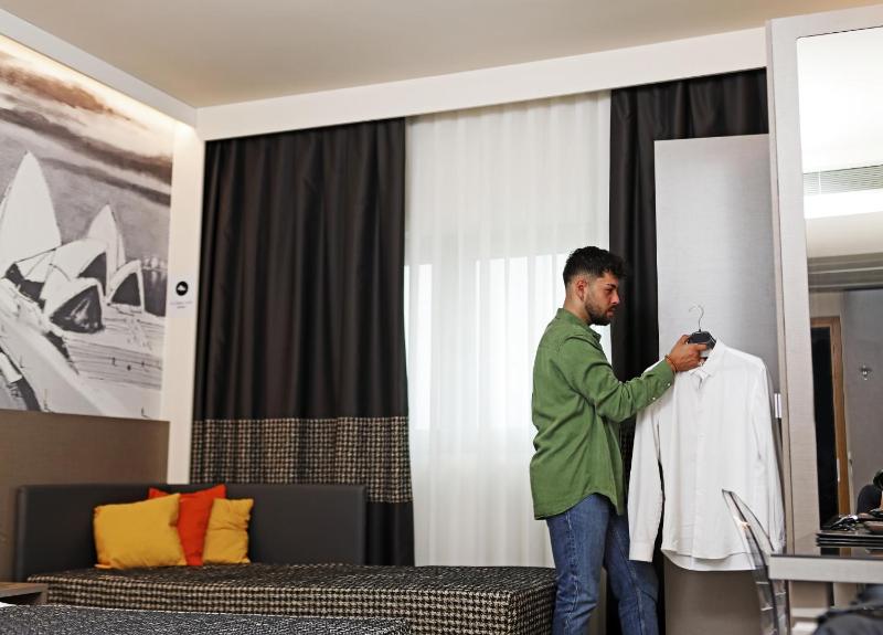 Deluxe Room image 1