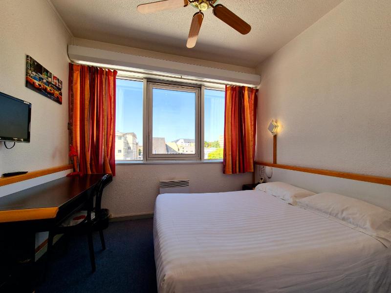 Double Room image 1