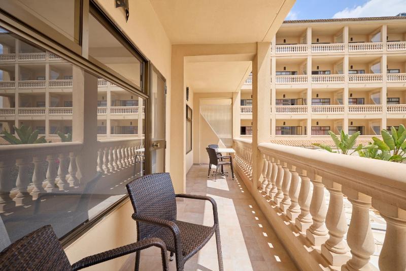 One-Bedroom Apartment with Balcony image 3