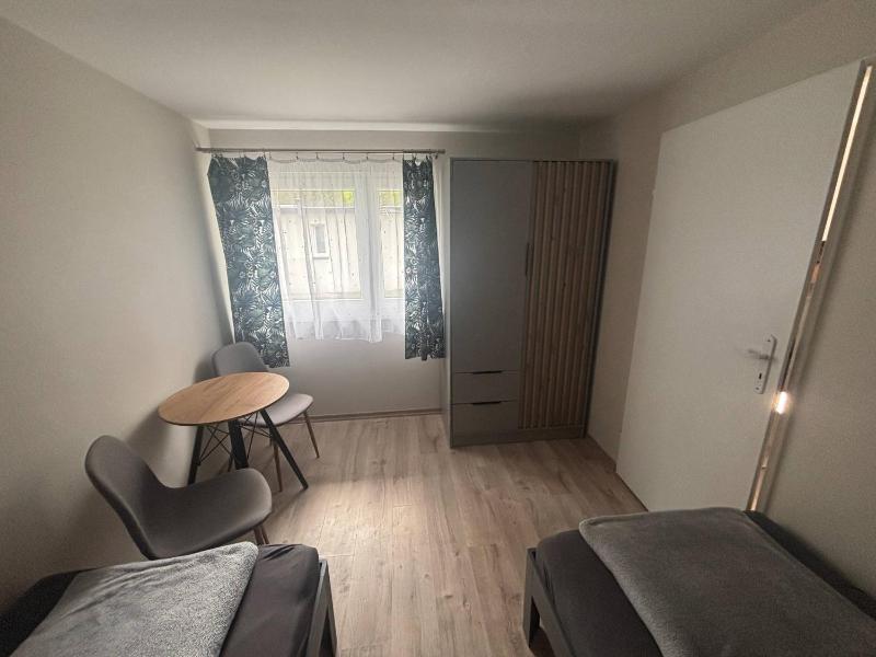 Chalet with Lake View (2 Adults) image 3