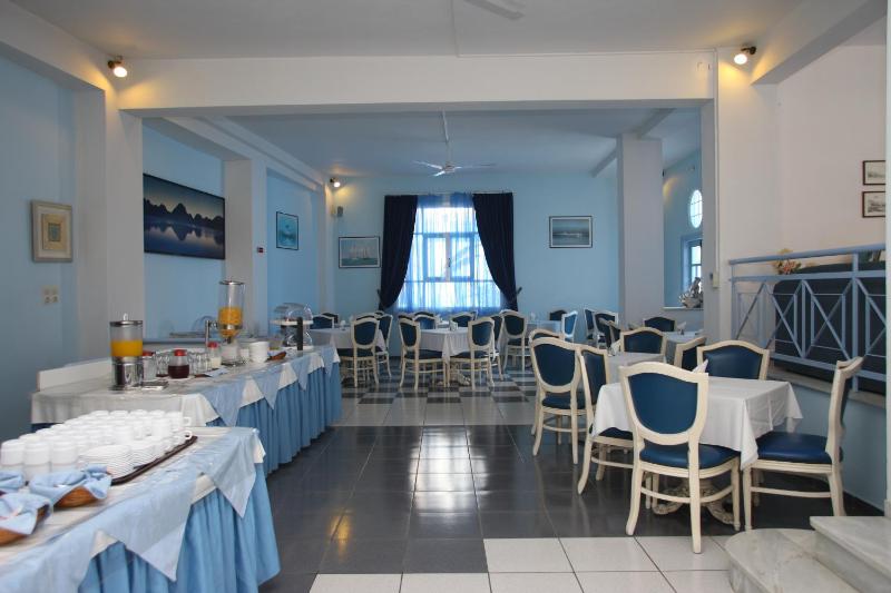 Dolphin Hotel - image 11