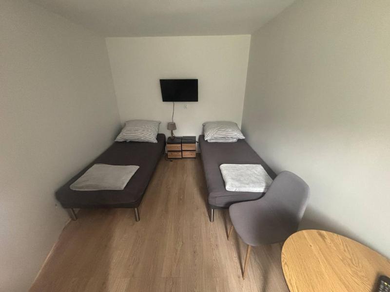 Chalet with Lake View (2 Adults) image 4