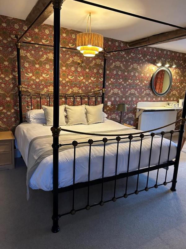 Deluxe River Suite image 1