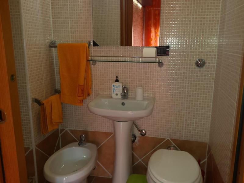 Double Room with Balcony image 4