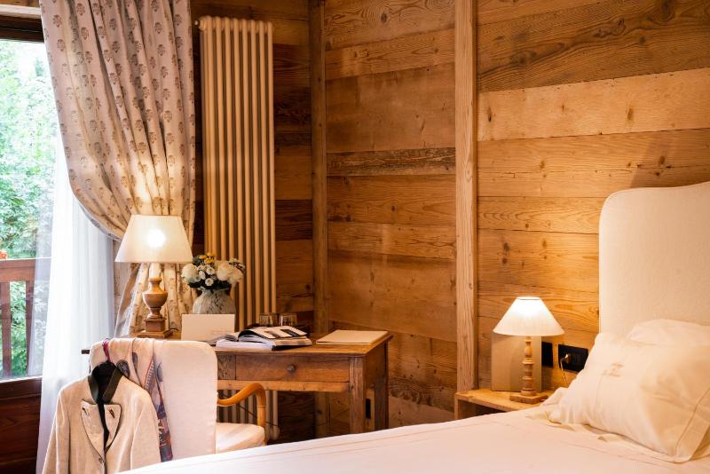 Superior Double Room with Balcony image 1