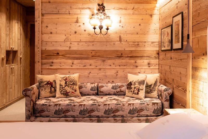 Superior Double Room with Balcony image 4