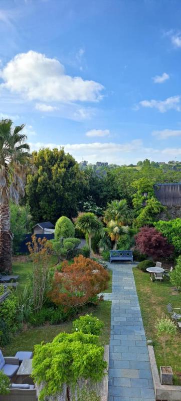 Standard Double Room With Partial Garden View image 1
