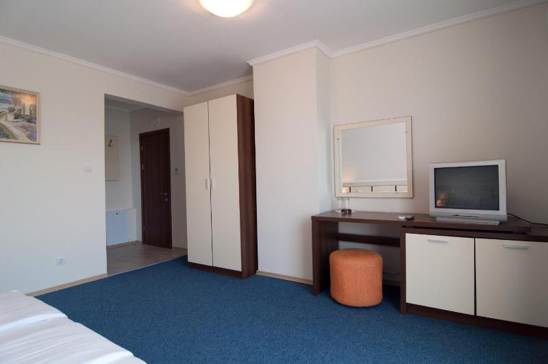 Deluxe Double Room image 4
