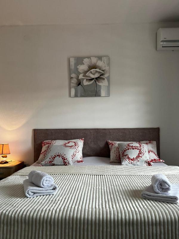Studio Apartment image 4