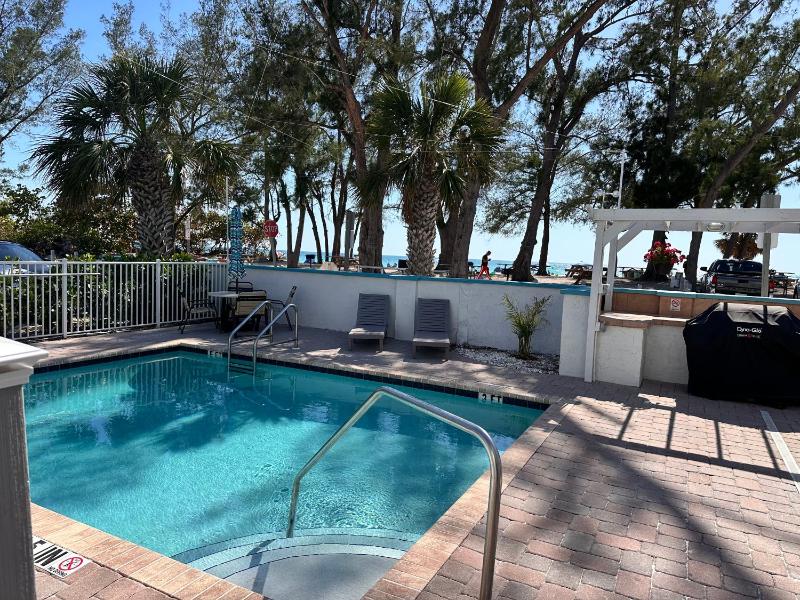 Alamanda Villas on Holmes Beach - image 22
