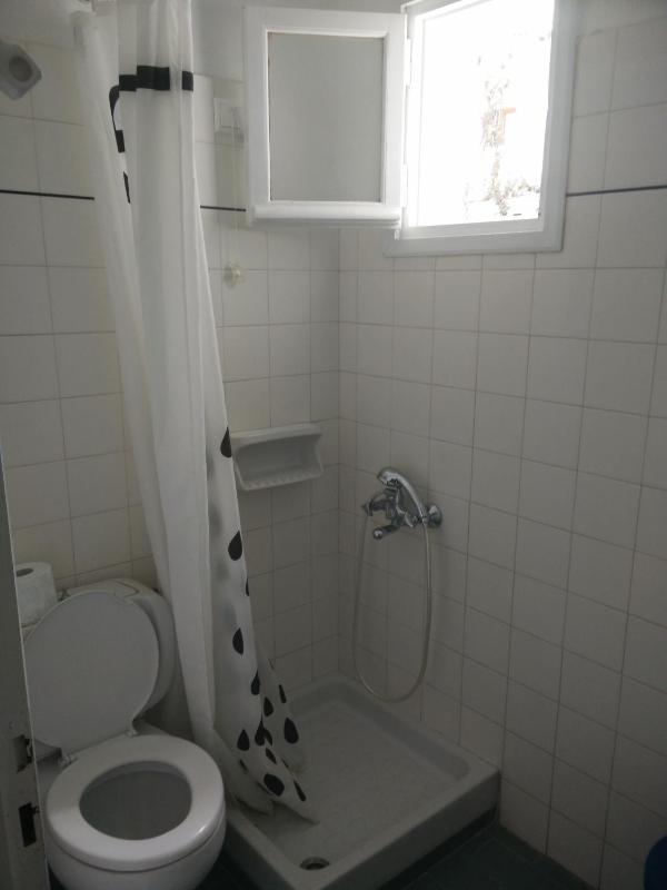 One-Bedroom Apartment image 2