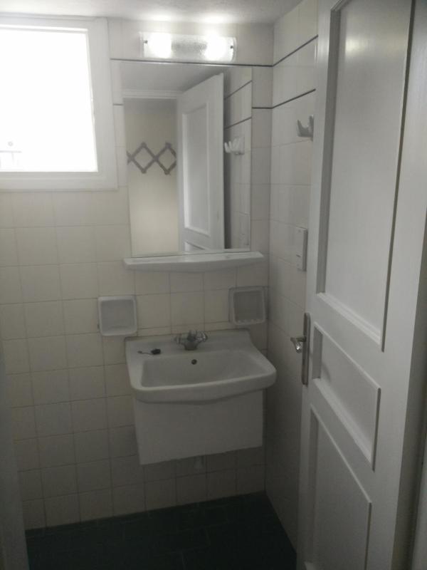 One-Bedroom Apartment image 3
