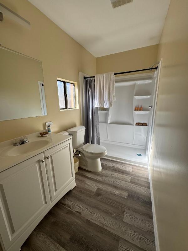 Basic Triple Room image 4