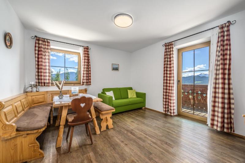 Two-Bedroom Apartment with Mountain View and Balcony Top 5 image 3