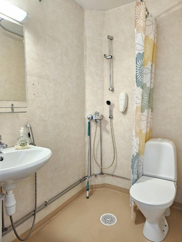 Quadruple Room image 2