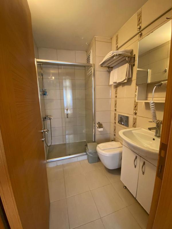 Standard Double Room image 4