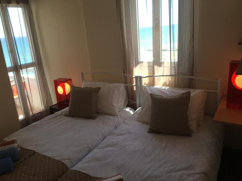 Apartment with Sea View image 4