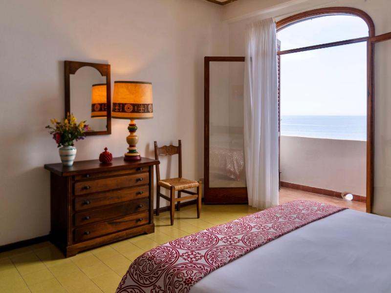 Superior Double or Twin Room image 3