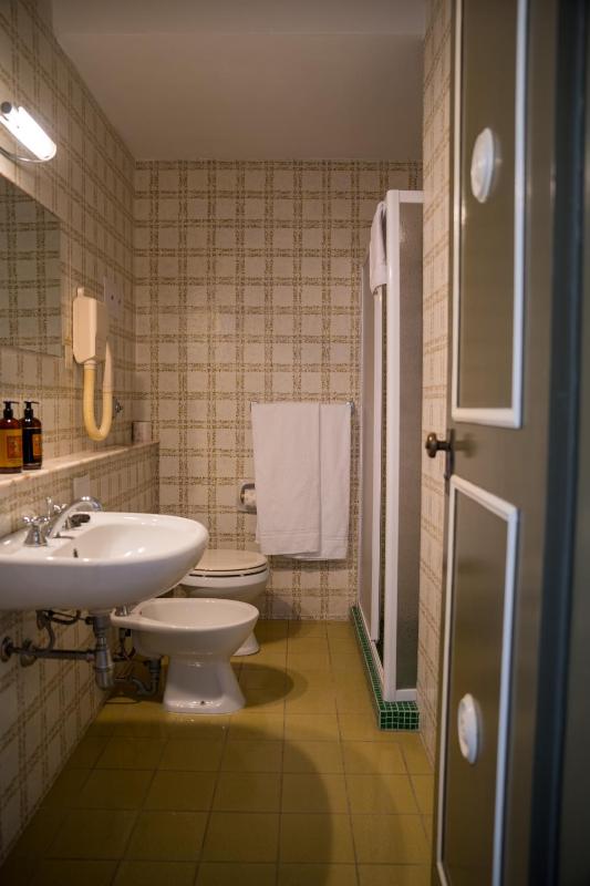 Superior Double or Twin Room image 4