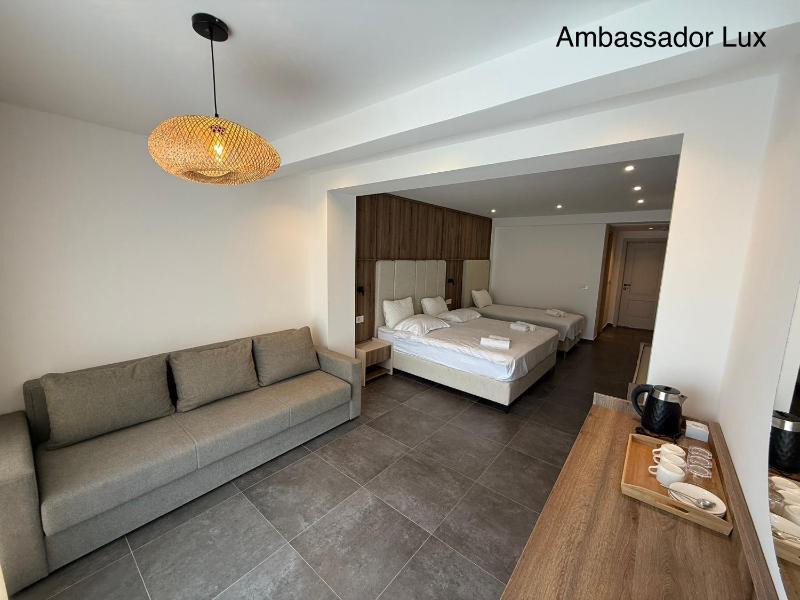 Ambassador & Ambassador Lux Apartments - image 9