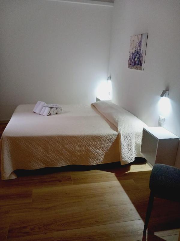 Deluxe Double Room image 4