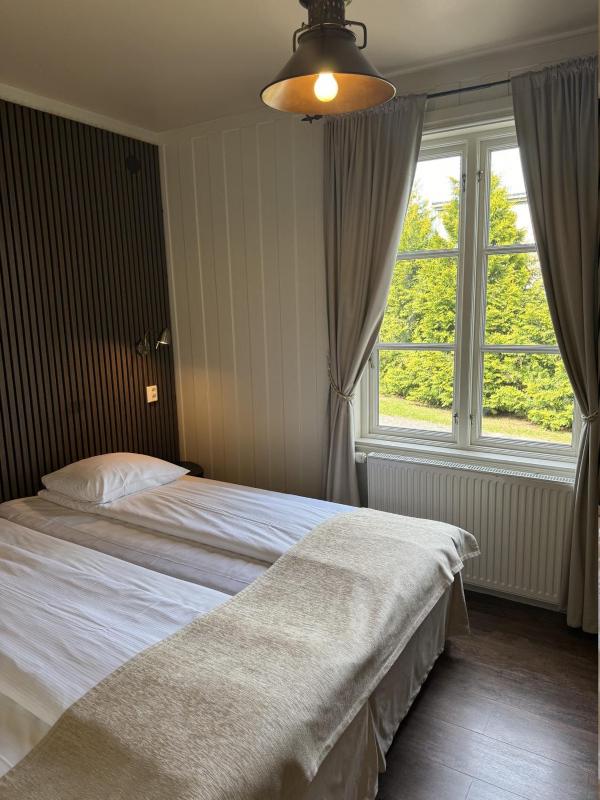 Standard Double or Twin Room image 3
