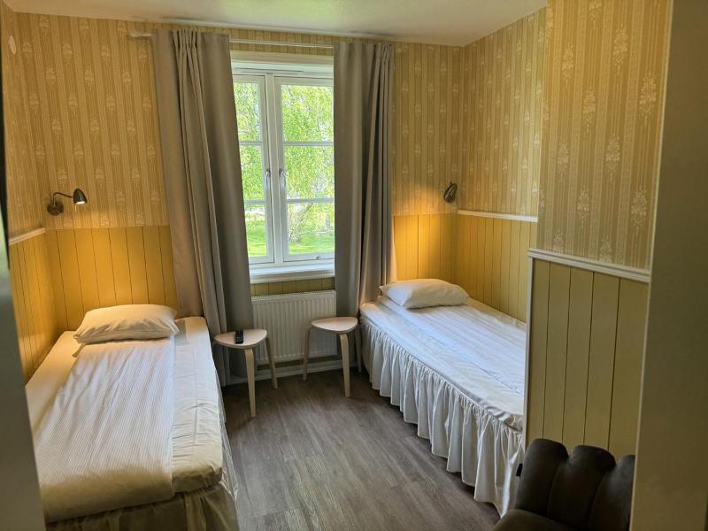 Standard Single Room image 3