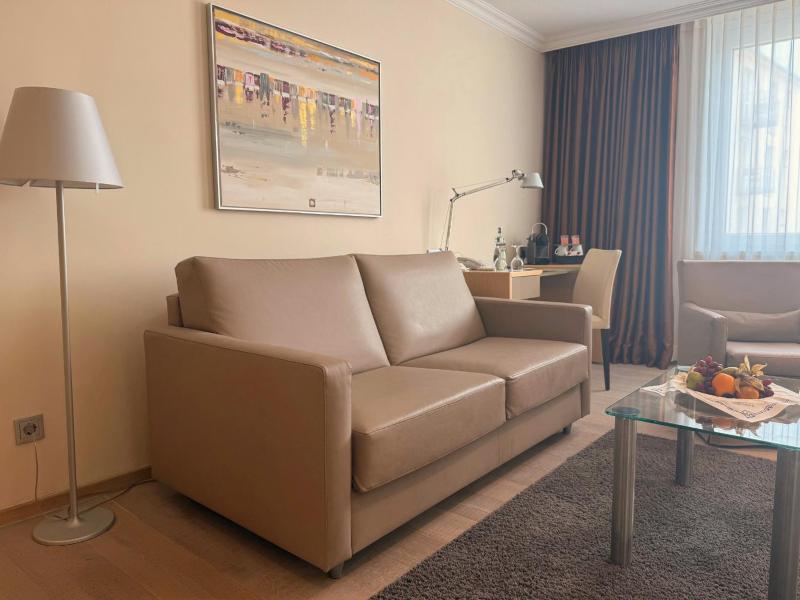 Double Room image 3
