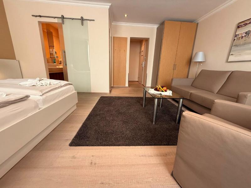 Double Room image 4