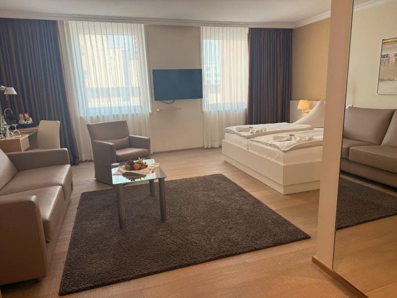 Double Room image 1