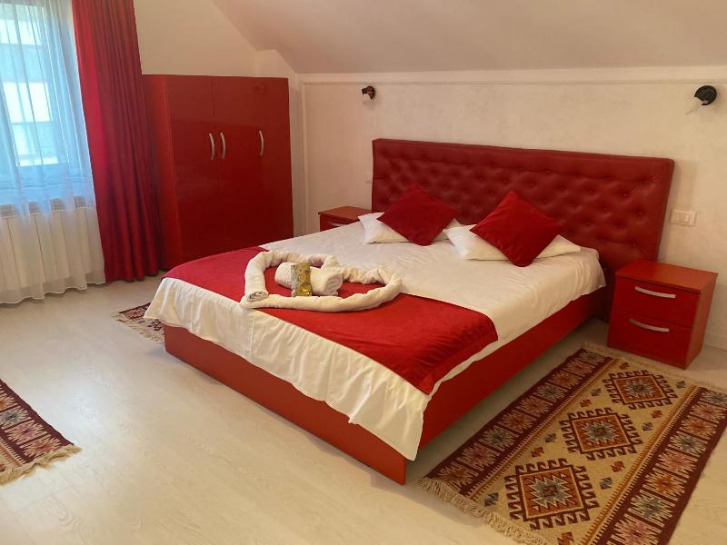 Triple Room with Bathroom image 1