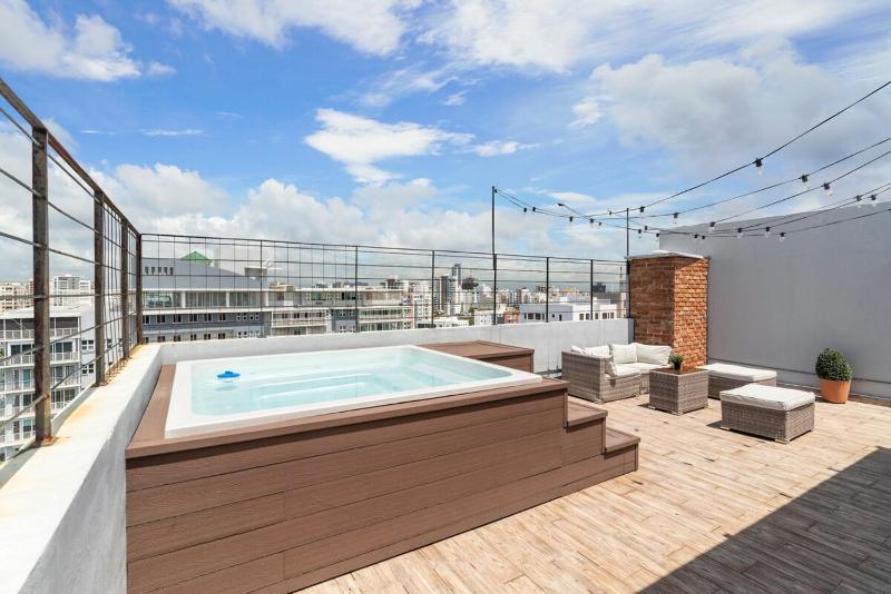 PH Loft 3floorsPrivate Jacuzzi n terraceKingbed - image 14