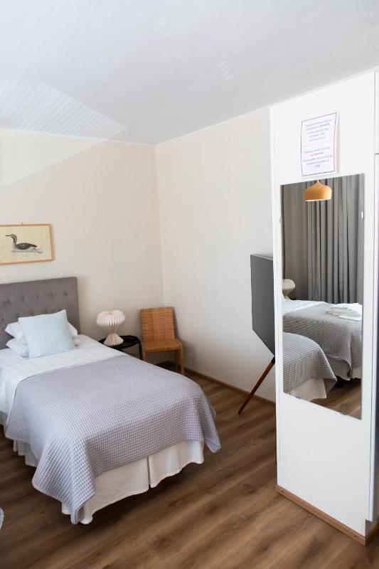 Deluxe Twin Room image 1