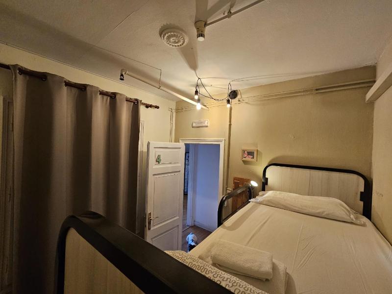 Twin Room with Bunk Beds and Shared Bathroom image 3