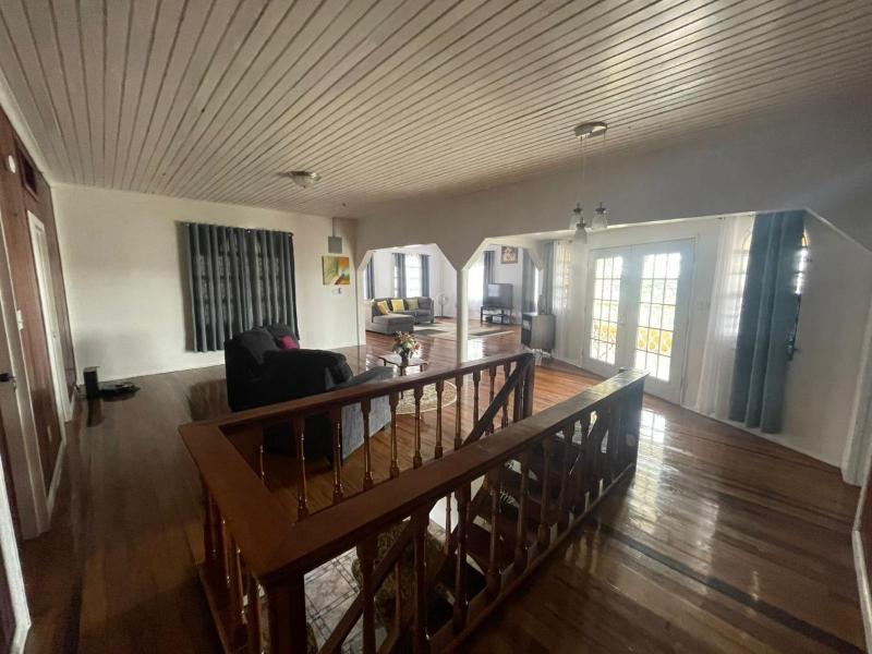Lyn's Place - image 7