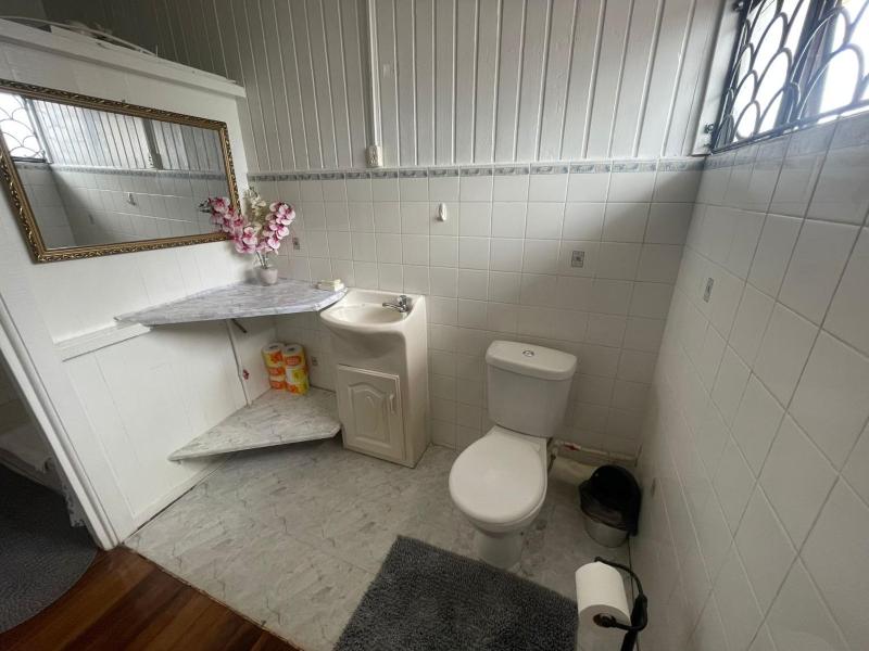 Lyn's Place - image 14