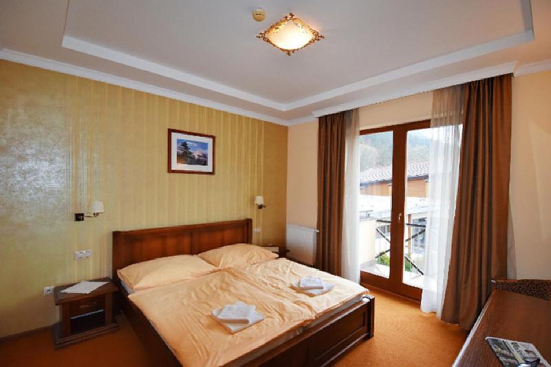 Deluxe Double Room image 1
