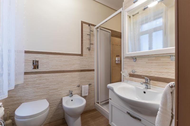 Triple Room image 4