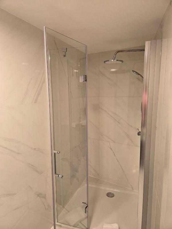 King Studio with Sofa Bed image 2