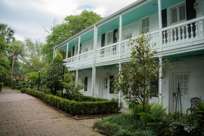 Battery Carriage House - Classic image 3