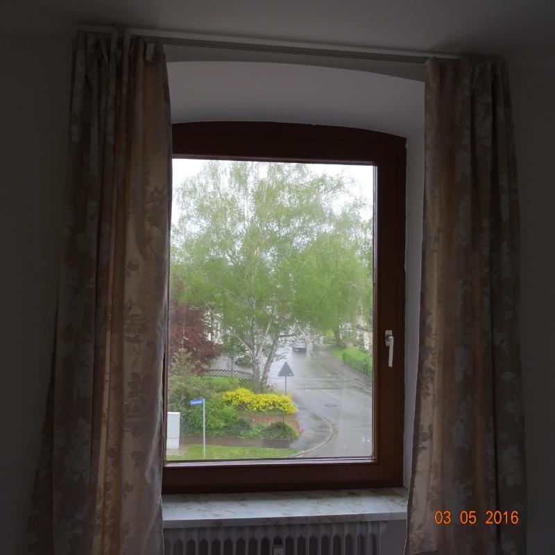 Single Room image 2