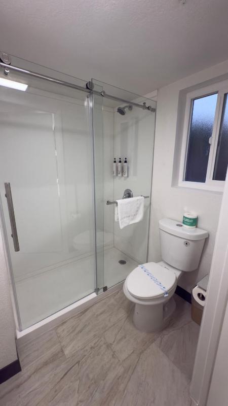 Double Room with Two Double Beds - Non-Smoking image 3