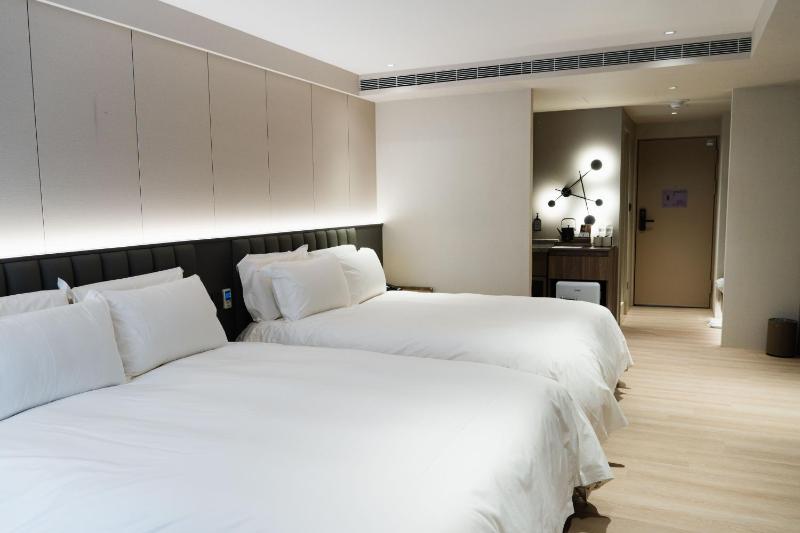 Talmud Hotel Classic Taiwan Boulevard - image 8