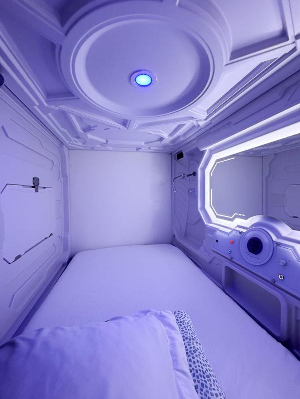 U Street Capsule Hostel - image 9