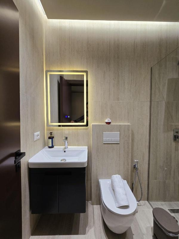 SOLs Center Rooms - image 10